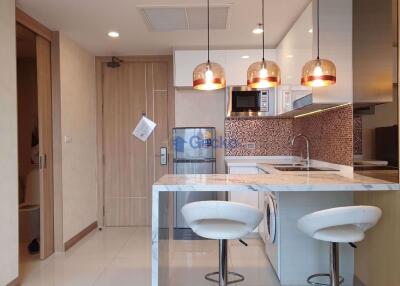 1 Bedroom Condo in The Riviera Wong Amat Beach Wongamat C008637