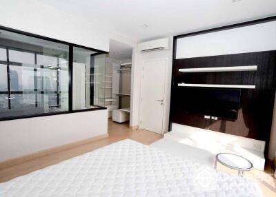 3-BR Condo at Urbano Absolute near BTS Krung Thon Buri (ID 399884)