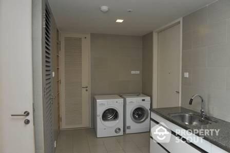 3-BR Condo at The Met Sathorn near BTS Chong Nonsi (ID 476279)