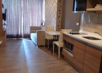 1-BR Condo at Rhythm Sukhumvit 50 near BTS On Nut