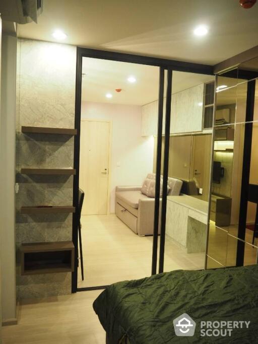 1-BR Condo at Life Asoke near ARL Makkasan