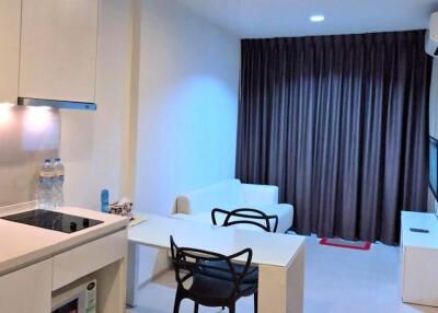 1-BR Condo at Rhythm Sukhumvit 42 near BTS Ekkamai (ID 514070)