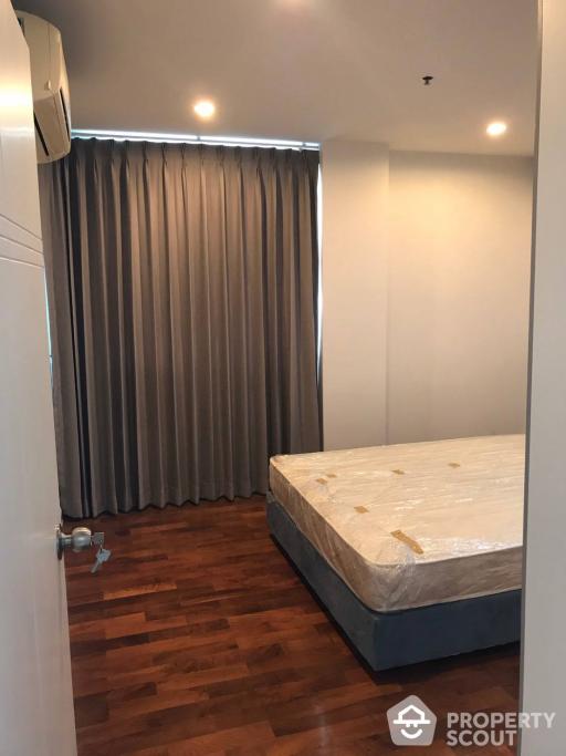 2-BR Condo at Baan Siri Silom near BTS Surasak (ID 510857)