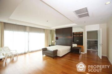 4-BR Apt. near BTS Phloen Chit