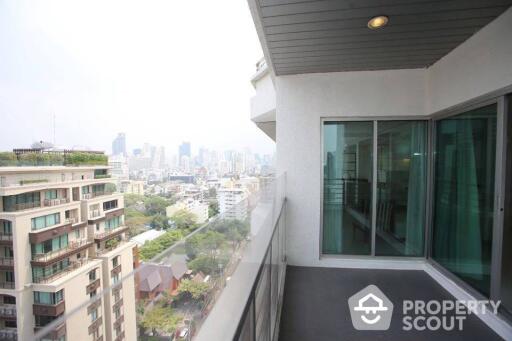 4-BR Apt. near BTS Phloen Chit