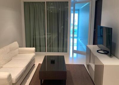 2-BR Condo at The Oleander near BTS Nana