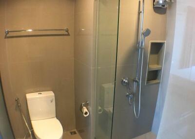 2-BR Condo at Rhythm Sukhumvit 42 near BTS Ekkamai (ID 514423)