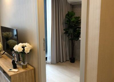 1-BR Condo at Knightsbridge Prime Sathorn near BTS Chong Nonsi (ID 380208)