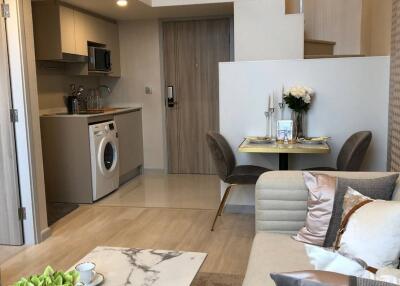 1-BR Condo at Knightsbridge Prime Sathorn near BTS Chong Nonsi (ID 380208)