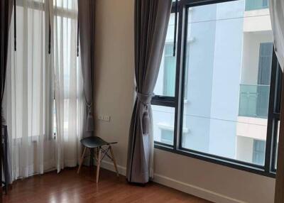 1-BR Condo at Mayfair Place Sukhumvit 50 near BTS On Nut