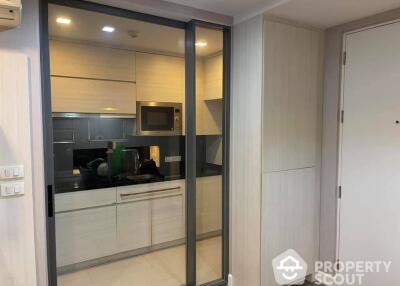 1-BR Condo at The Room Sukhumvit 40 near BTS Thong Lor (ID 507984)