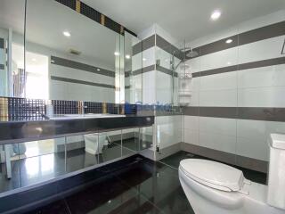 2 Bedrooms Condo in The Vision Pratumnak C004646