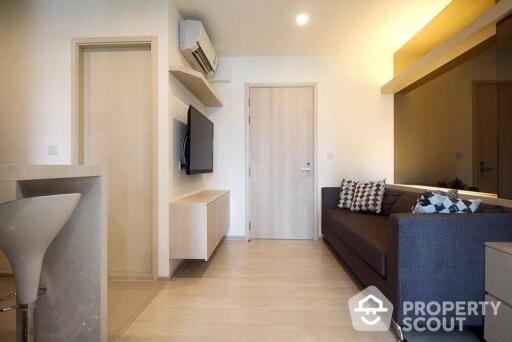 1-BR Condo at Life Asoke near ARL Makkasan