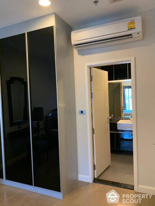 2-BR Condo at The Crest Sukhumvit 34 near BTS Thong Lor (ID 140484)