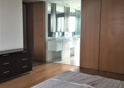 3-BR Condo at The Met Sathorn near BTS Chong Nonsi (ID 517558)