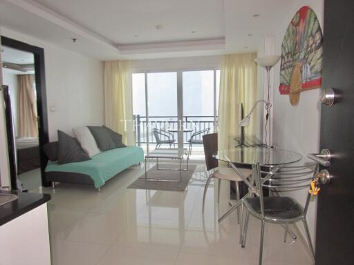 ขาย คอนโด 1 ห้องนอน 45 ตร.ม. ใน  Avenue Residence, Pattaya