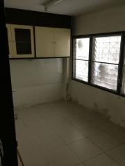 For Rent Bangkok Town House Sukhumvit BTS Thong Lo Khlong Toei