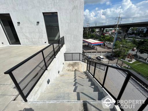 Mixed Use for Rent in Bang Na Nuea