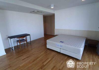 4-BR Apt. near BTS Phrom Phong