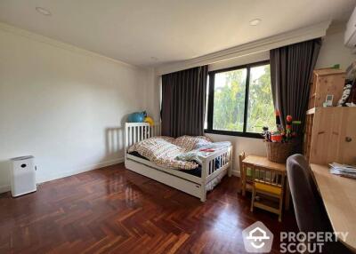 2-BR Condo at Supreme Ville Condominium near MRT Khlong Toei