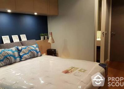 2-BR Condo at The River Condominium near BTS Saphan Taksin