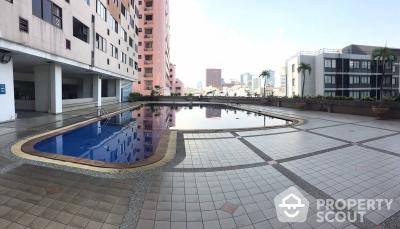 3-BR Condo at Srivara Mansion Condominium near MRT Thailand Cultural Centre