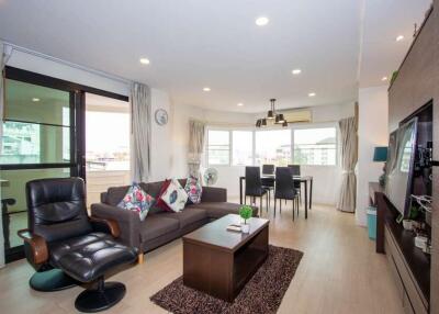 1 Bedroom condo : Hillside 2, Nimmanhaemin Rd