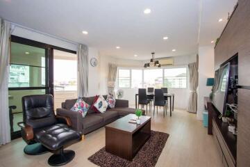 1 Bedroom condo : Hillside 2, Nimmanhaemin Rd