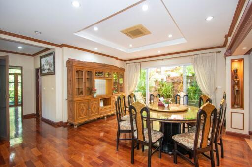 6 Bedroom Lanna Style House at Laddarom Elegance Payap Chiang Mai