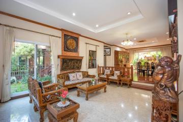 6 Bedroom Lanna Style House at Laddarom Elegance Payap Chiang Mai