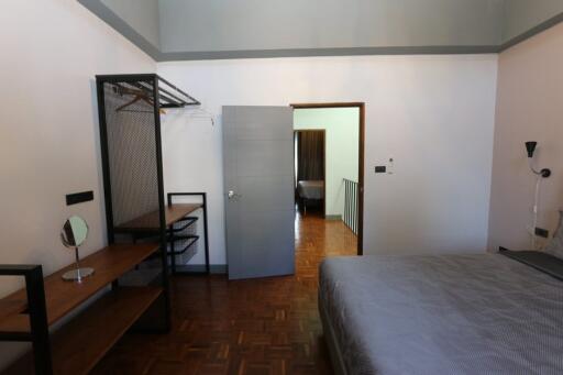 Modernised 2 bed townhouse Mae Rim