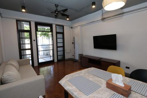 Modernised 2 bed townhouse Mae Rim