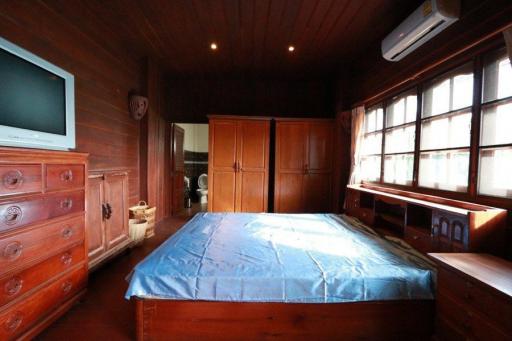 Traditional style house to rent : Ton Pao