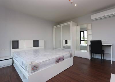 Attractive 1 bedroom condo at Punna Oasis