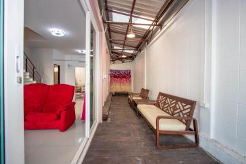 Home/shop at base of Supalai Monte – ideal premises