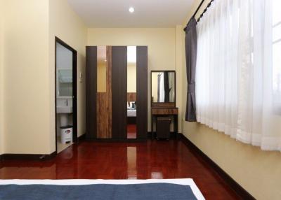 2 Bedroom townhouse to rent at Tha Sala