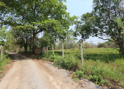 Land plot in tranquil Nam Phrae