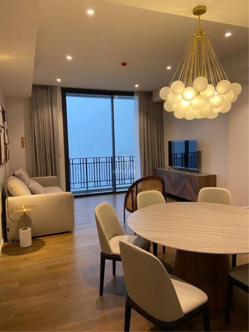 For Rent 95sqm 2 Bed 3 Bath Condo Muniq Lang Suan with Lumpini Park View