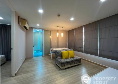 1-BR Condo at The Colory Vivid Condominium near MRT Huai Khwang