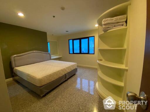 2-BR Condo at Top View Tower Condominium near BTS Thong Lor