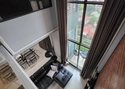 1-BR Condo at Villa Asoke near MRT Phetchaburi