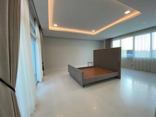 Luxury Minimalist Rental: 150,000 Baht/month ($4,500 USD/month)/ Sale 30,000,000