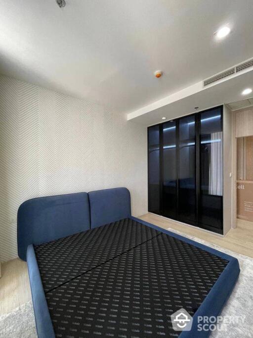 2-BR Condo at Noble Ploenchit near BTS Phloen Chit