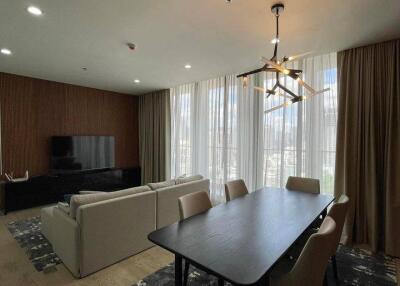 2-BR Condo at Noble Ploenchit near BTS Phloen Chit