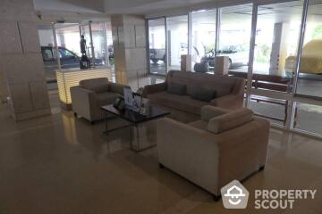 2-BR Condo at Baan Siri Sukhumvit 13 Condominium near ARL Makkasan