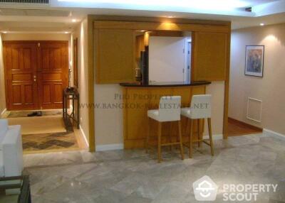 4-BR Condo at Somkid Gardens Condominium near BTS Chit Lom (ID 513191)