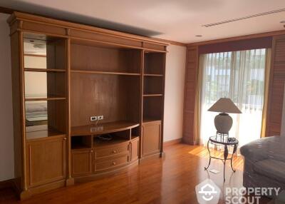 2-BR Apt. near BTS Chong Nonsi