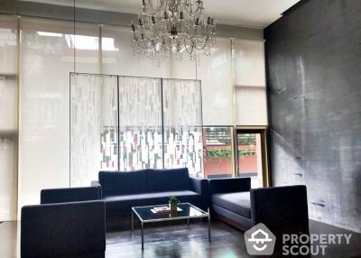 2-BR Condo at Manhattan Chidlom near BTS Chit Lom