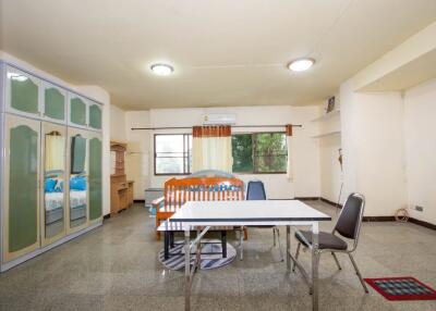 Basic studio room for rent at Chang Klan Residence