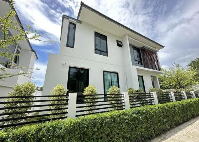 House for sale 7.99 Million Baht